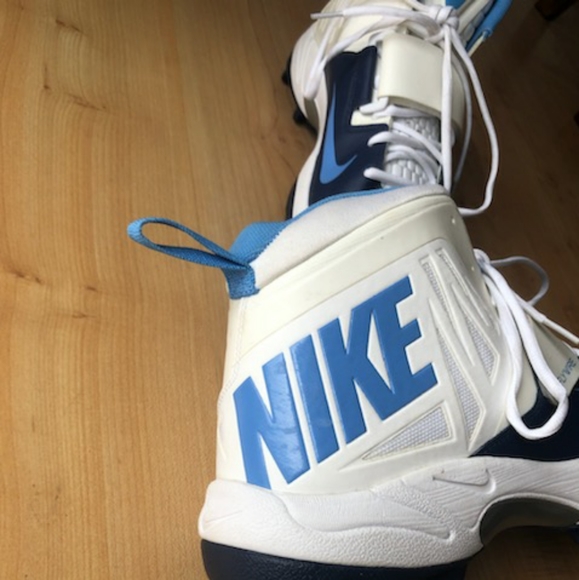 Nike Flywire Blue and White Adult Football cleats - Picture 7 of 9